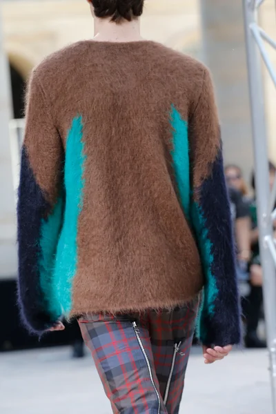 Look 57